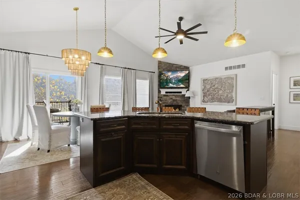 $599,900 | 404 Country Ridge Drive, Camdenton, MO 65020