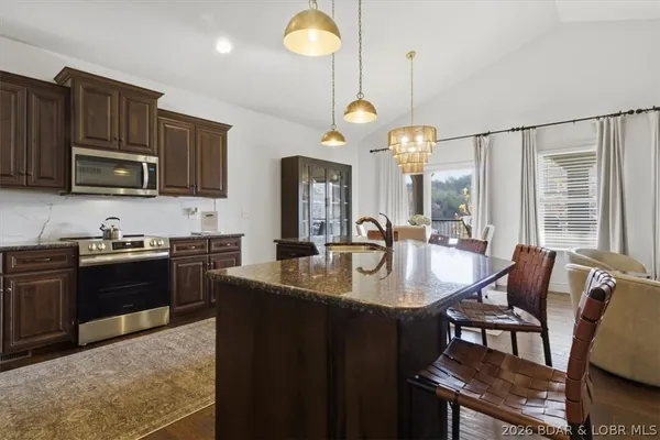 $599,900 | 404 Country Ridge Drive, Camdenton, MO 65020