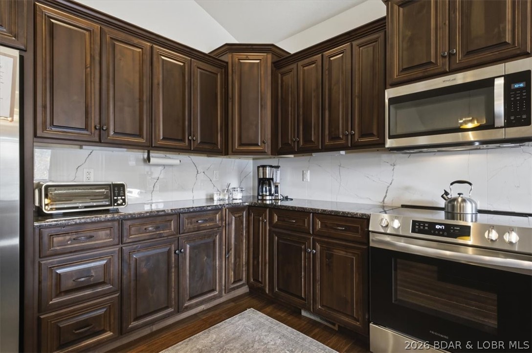 404 Country Ridge Drive Camdenton, MO 65020 - Photo 10 of 74