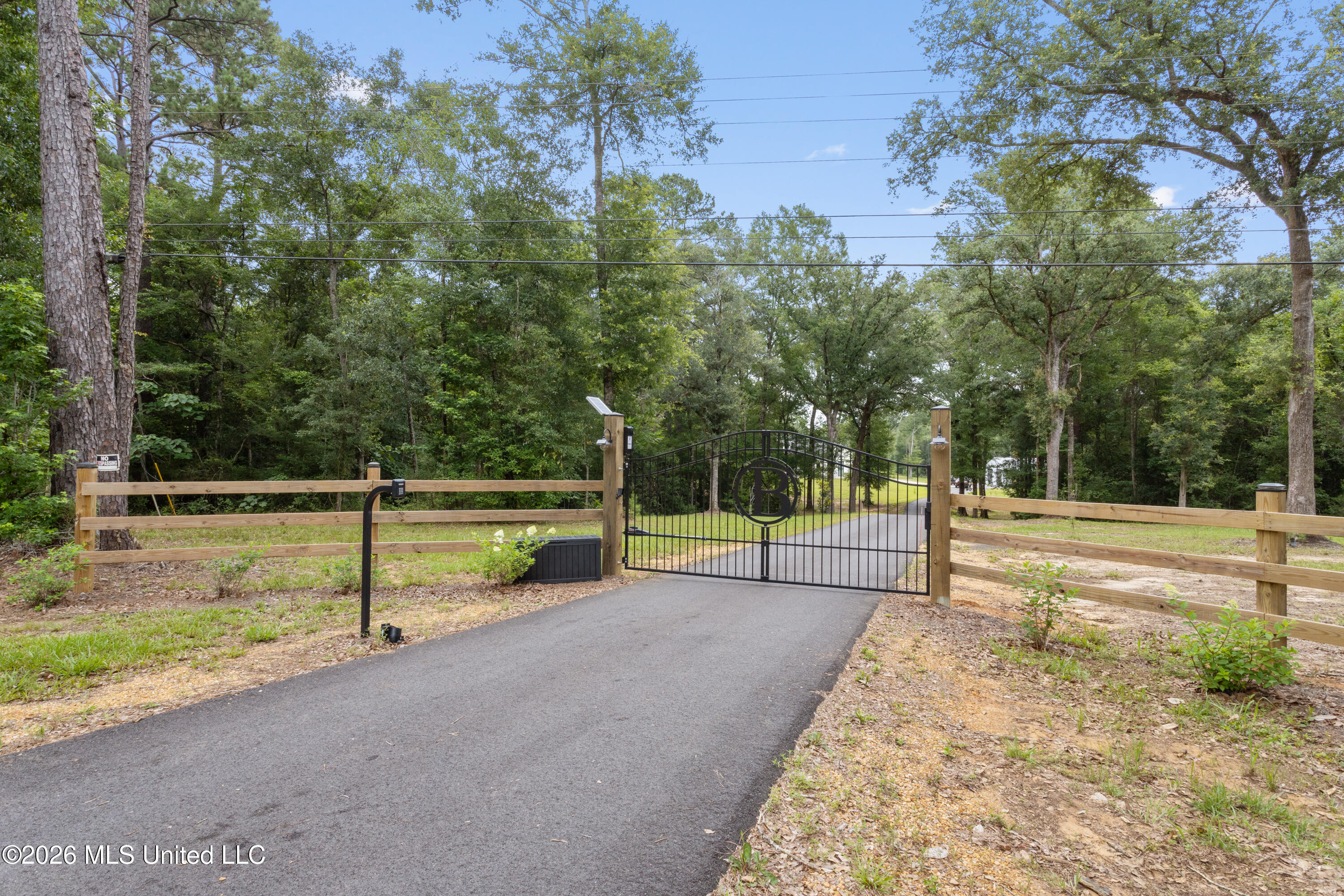 16900 Old River Road Vancleave, MS 39565 - Photo 4 of 77 00004
