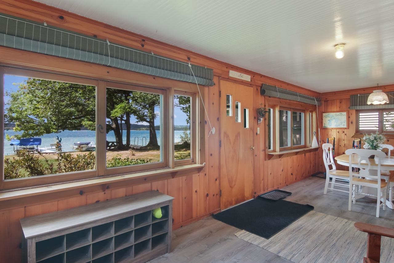 8450 South Lakeview Road Traverse City, MI 49684 - Photo 12 of 33 1902387-11.JPG