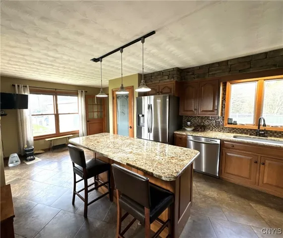 $975,000 | 2076 Hillside Drive, Camden, NY 13316