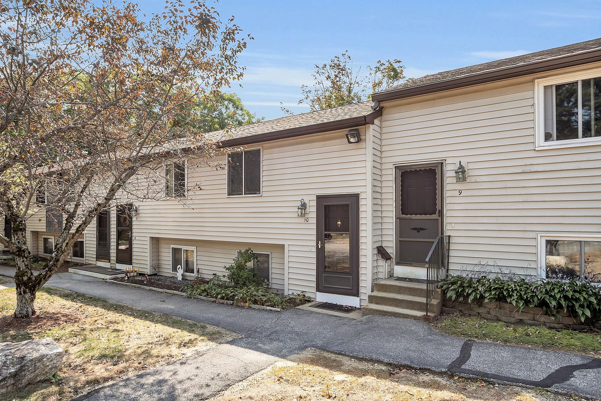 901 Mammoth Road, Unit 10 Manchester, NH 03104 - Photo 1 of 17