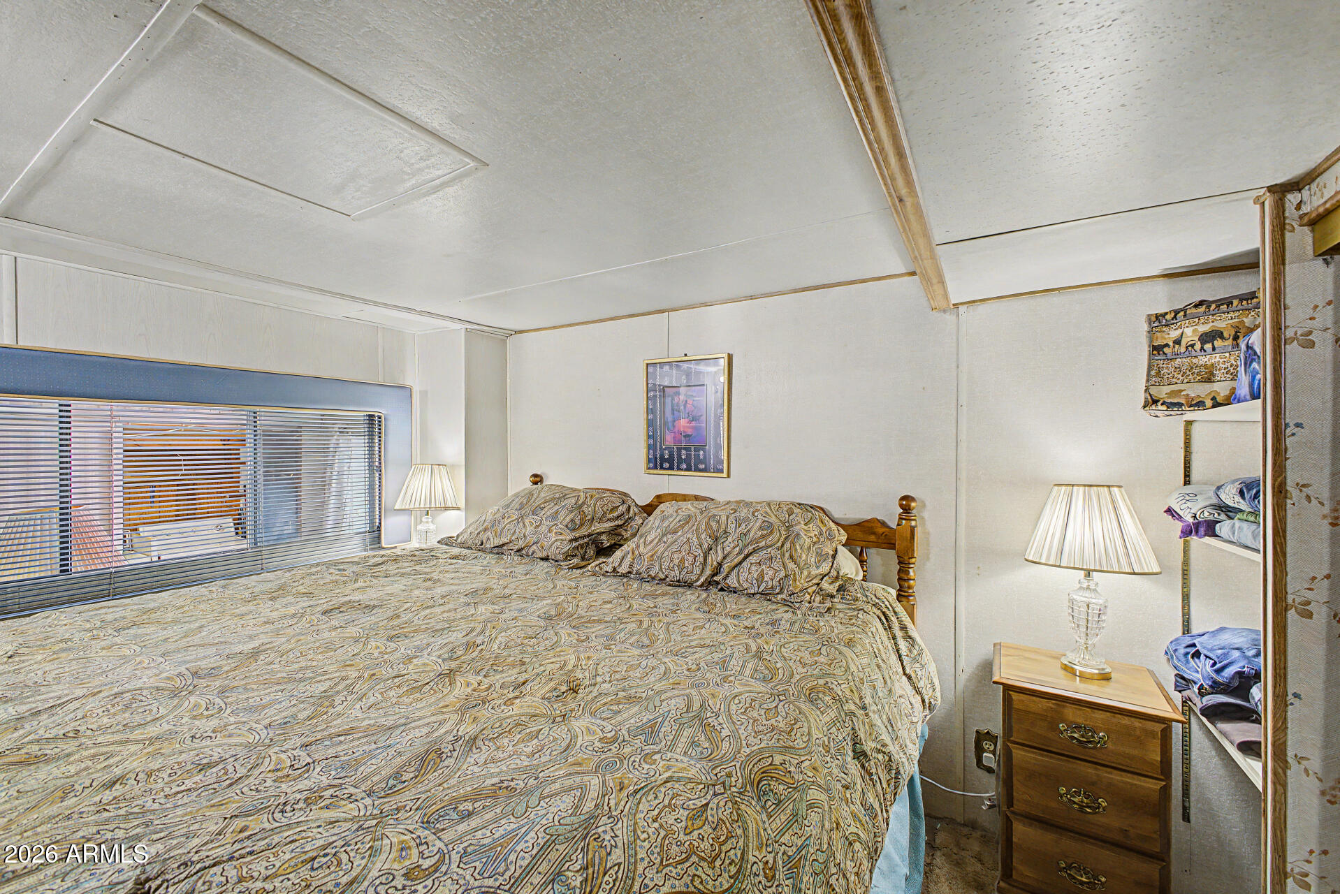 524 Douglas Road Mesa, AZ 85205 - Photo 11 of 17 11-Douglas