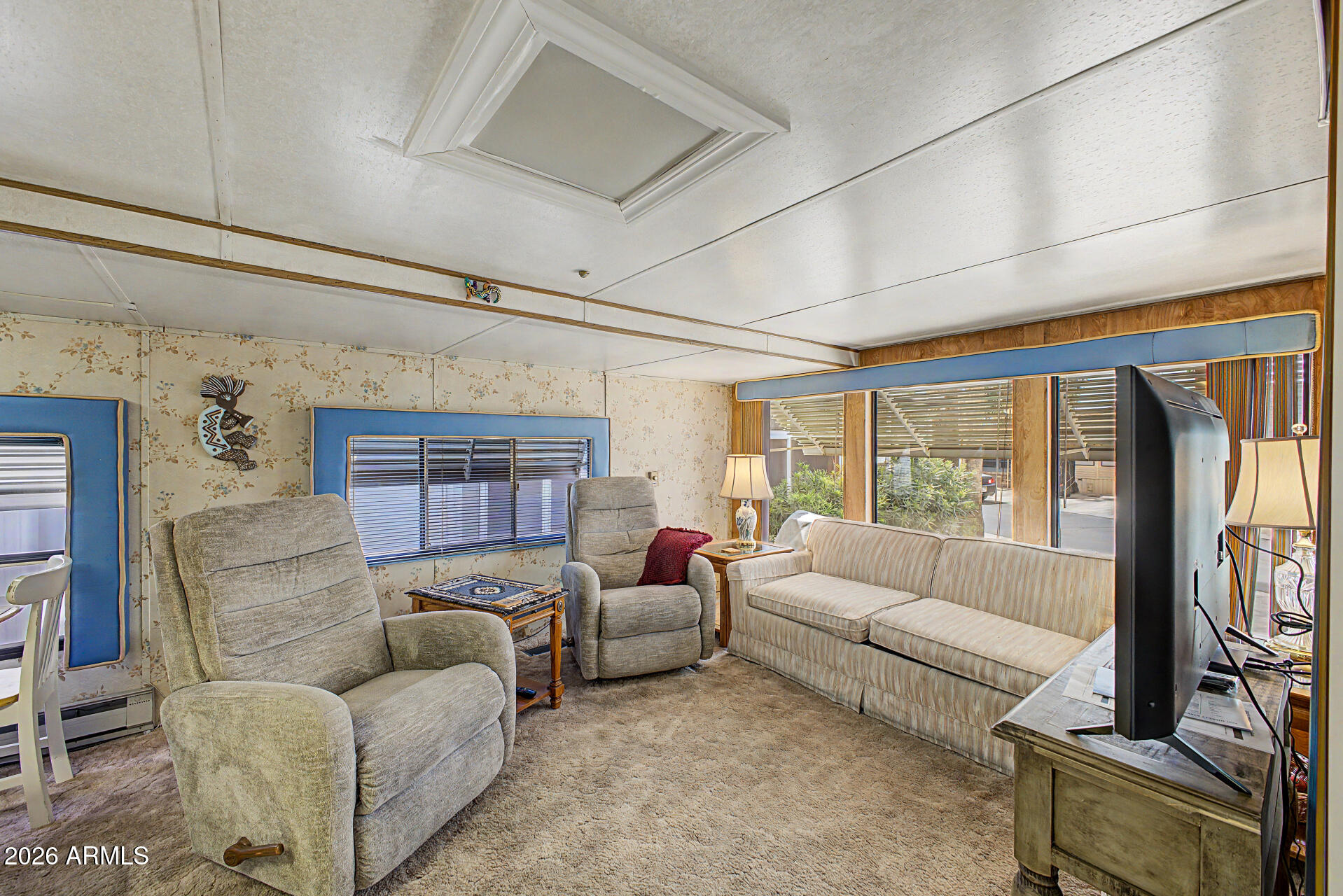 524 Douglas Road Mesa, AZ 85205 - Photo 6 of 17 06-Douglas