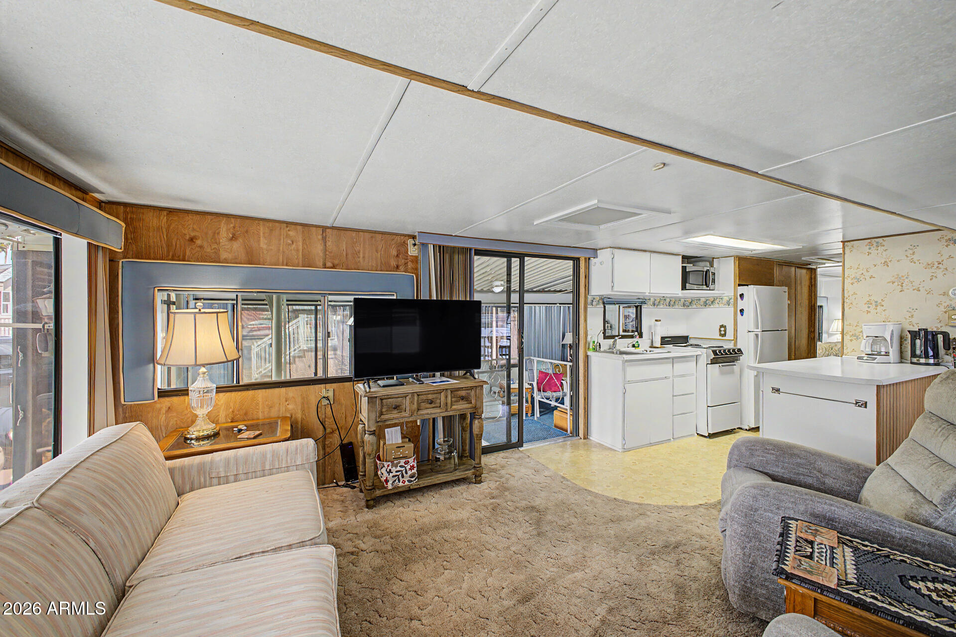 524 Douglas Road Mesa, AZ 85205 - Photo 7 of 17 07-Douglas