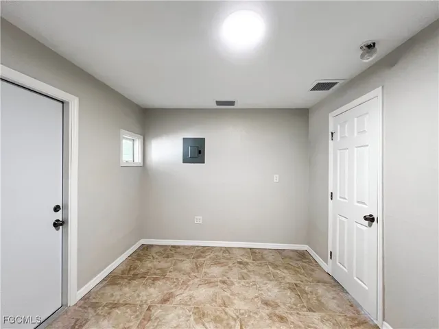 $899 | 15206 Stringfellow Road, Unit 3, Bokeelia, FL 33922