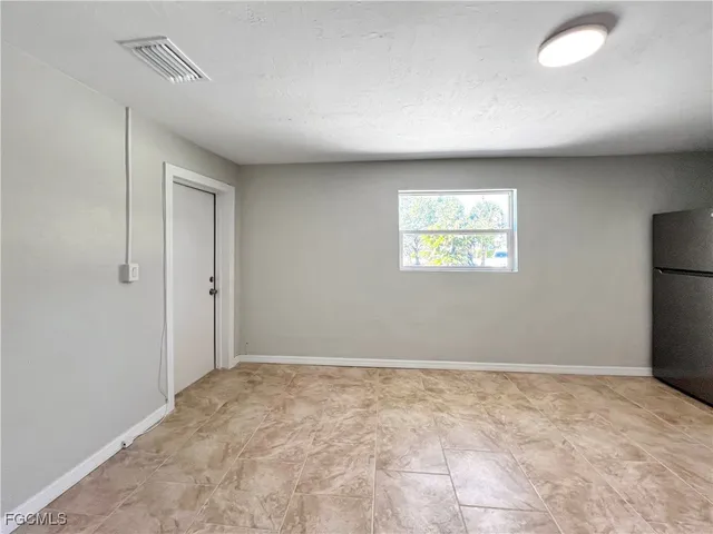 $899 | 15206 Stringfellow Road, Unit 3, Bokeelia, FL 33922