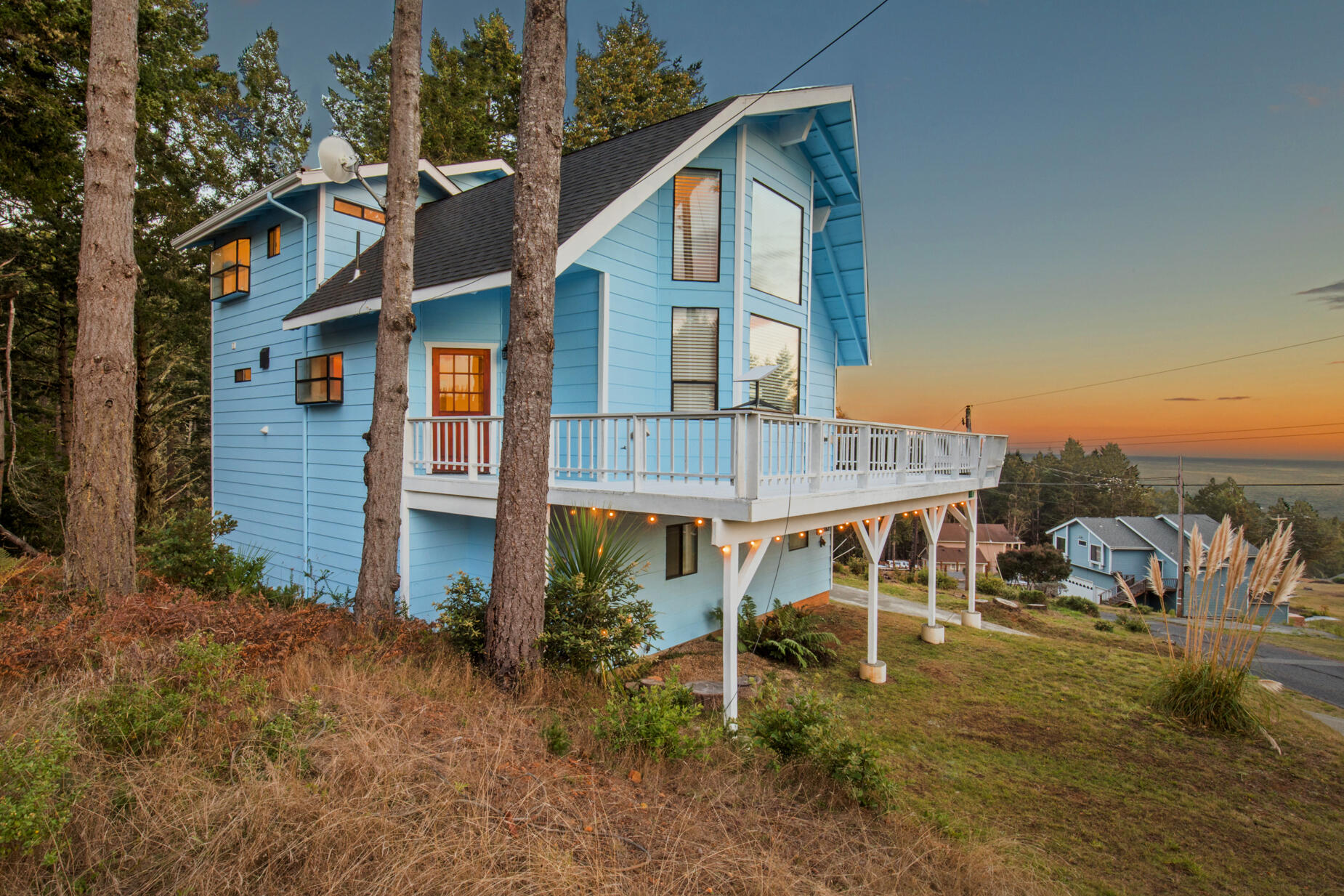 282 Seafoam Road Whitethorn, CA 95589 - Photo 1 of 20