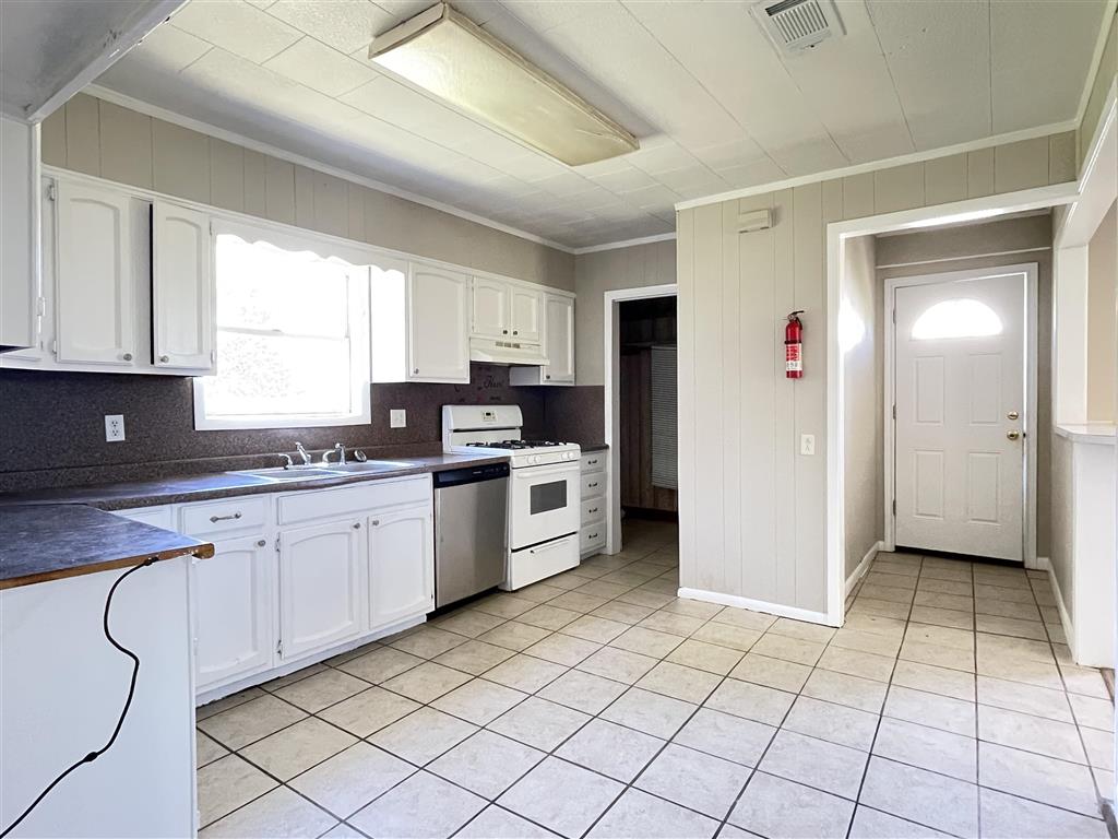 3718 Yale Street Lake Charles, LA 70607 - Photo 5 of 9