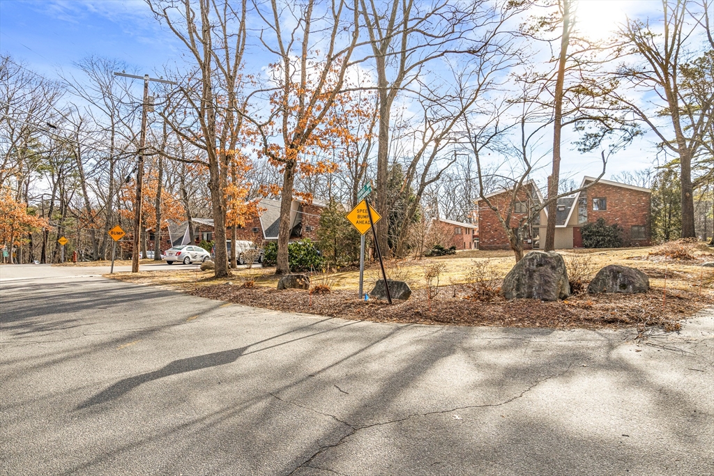 17 Ridge Road, Unit 2 Lincoln, MA 01773 - Photo 9 of 9