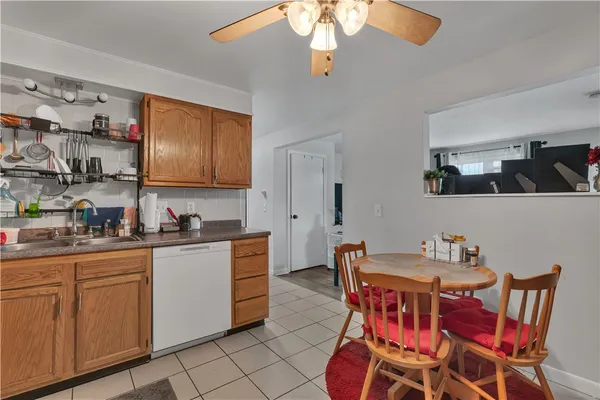 $220,000 | 5 Garibaldi Street, Unit 33, North Providence, RI 02911