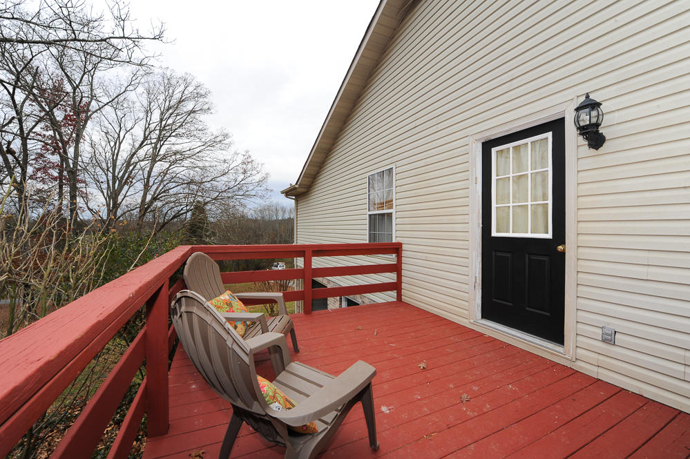 418 Hopewell Road Maryville, TN 37801 - Photo 21 of 26 Side Deck