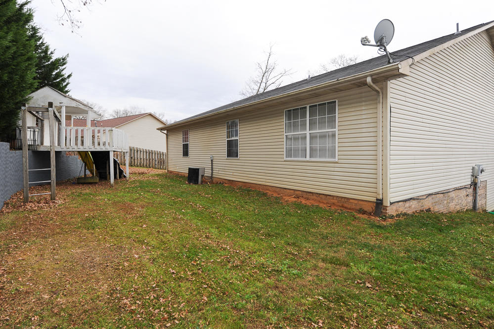 418 Hopewell Road Maryville, TN 37801 - Photo 23 of 26 Back Yard