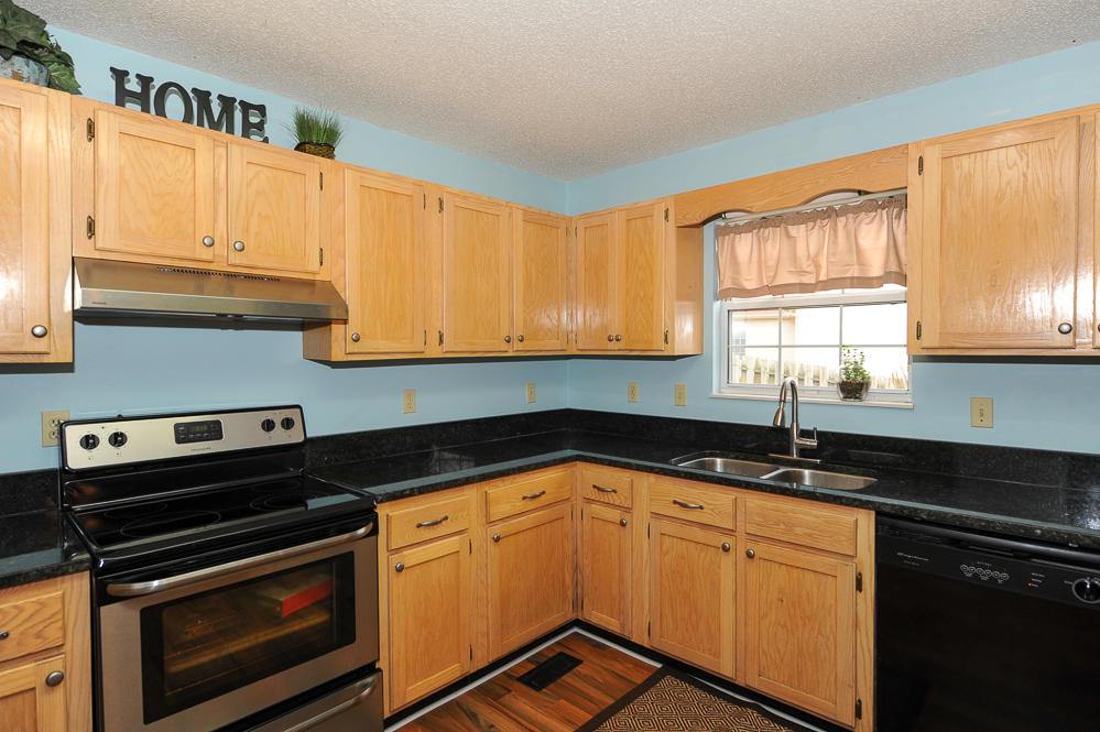 418 Hopewell Road Maryville, TN 37801 - Photo 6 of 26 New Granite Countertops
