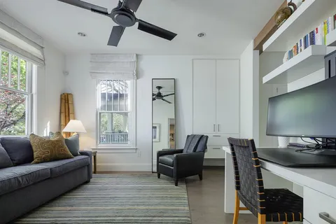 $1,189,000 | 319 North Edgefield Avenue, Dallas, TX 75208