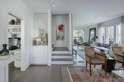 $1,189,000 | 319 North Edgefield Avenue, Dallas, TX 75208