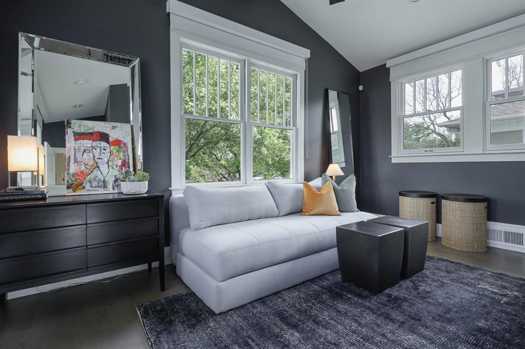 319 North Edgefield Avenue Dallas, TX 75208 - Photo 23 of 40