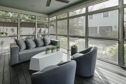 $1,189,000 | 319 North Edgefield Avenue, Dallas, TX 75208