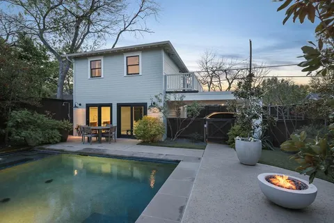 $1,189,000 | 319 North Edgefield Avenue, Dallas, TX 75208