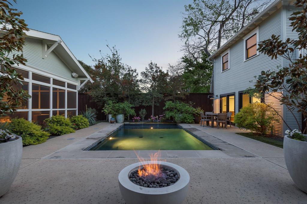 319 North Edgefield Avenue Dallas, TX 75208 - Photo 29 of 40