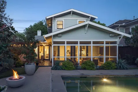 $1,189,000 | 319 North Edgefield Avenue, Dallas, TX 75208