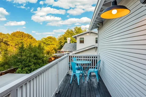 $1,189,000 | 319 North Edgefield Avenue, Dallas, TX 75208