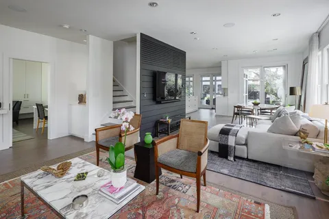 $1,189,000 | 319 North Edgefield Avenue, Dallas, TX 75208