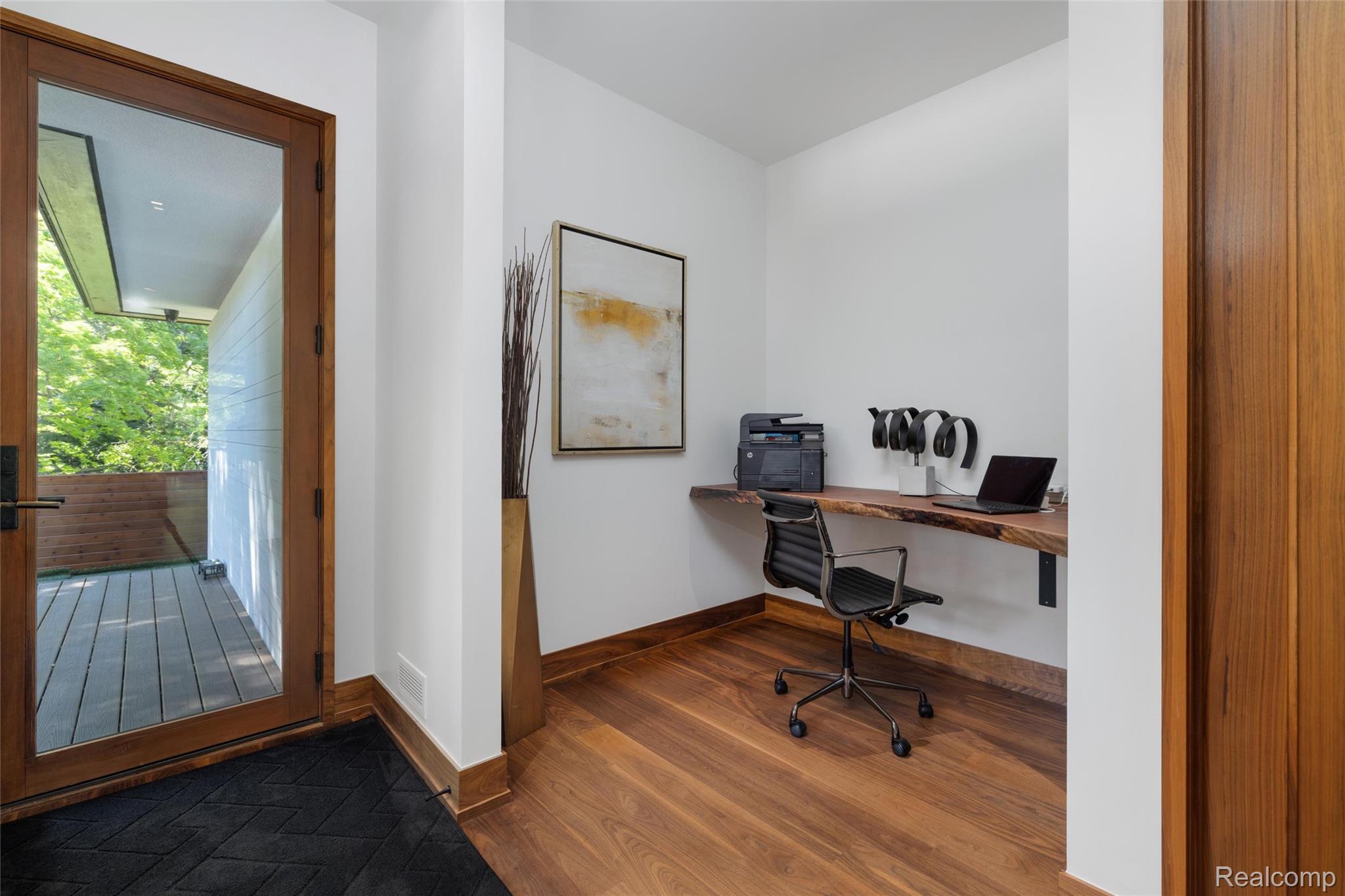 2700 Squirrel Road Bloomfield Hills, MI 48304 - Photo 28 of 83 Dedicated office nook featuring a live-edge wood desk