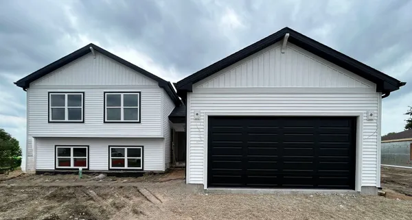 $349,900 | 1416 Lilac Lane, Harvard, IL 60033