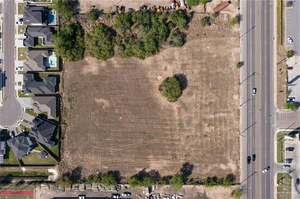 605 North Shary Road Mission, TX 78572 - Photo 1 of 6 a picture of a bathroom
