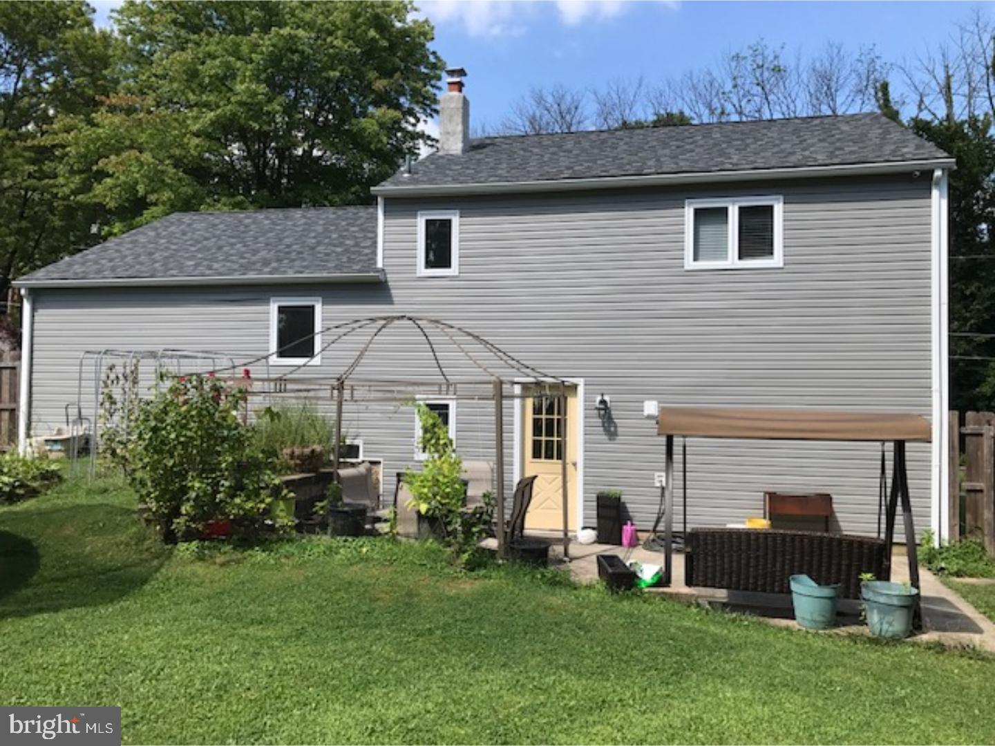 859 Aster Road Warminster, PA 18974 - Photo 2 of 11 Gallery Image 2