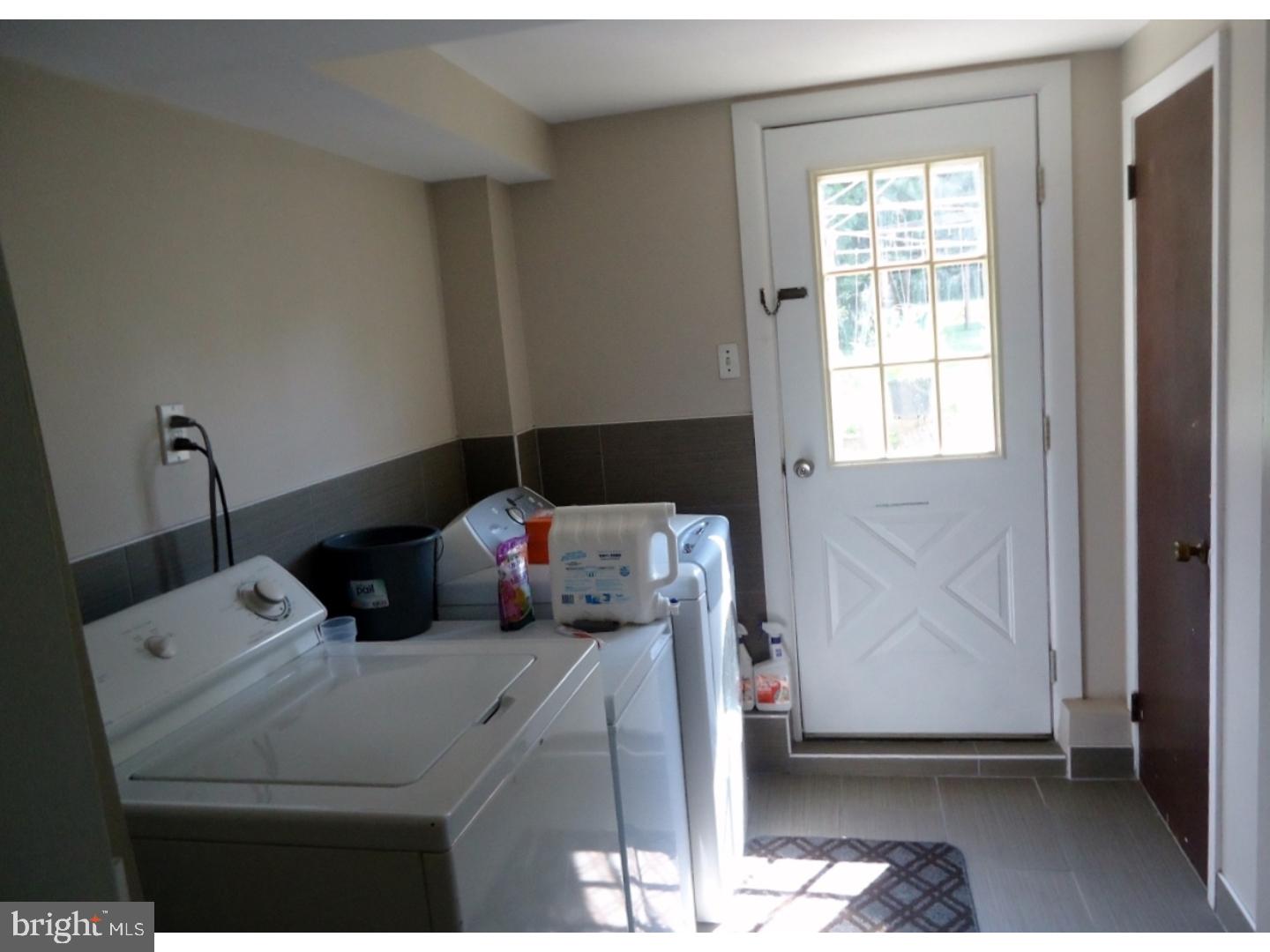 859 Aster Road Warminster, PA 18974 - Photo 11 of 11 Gallery Image 11