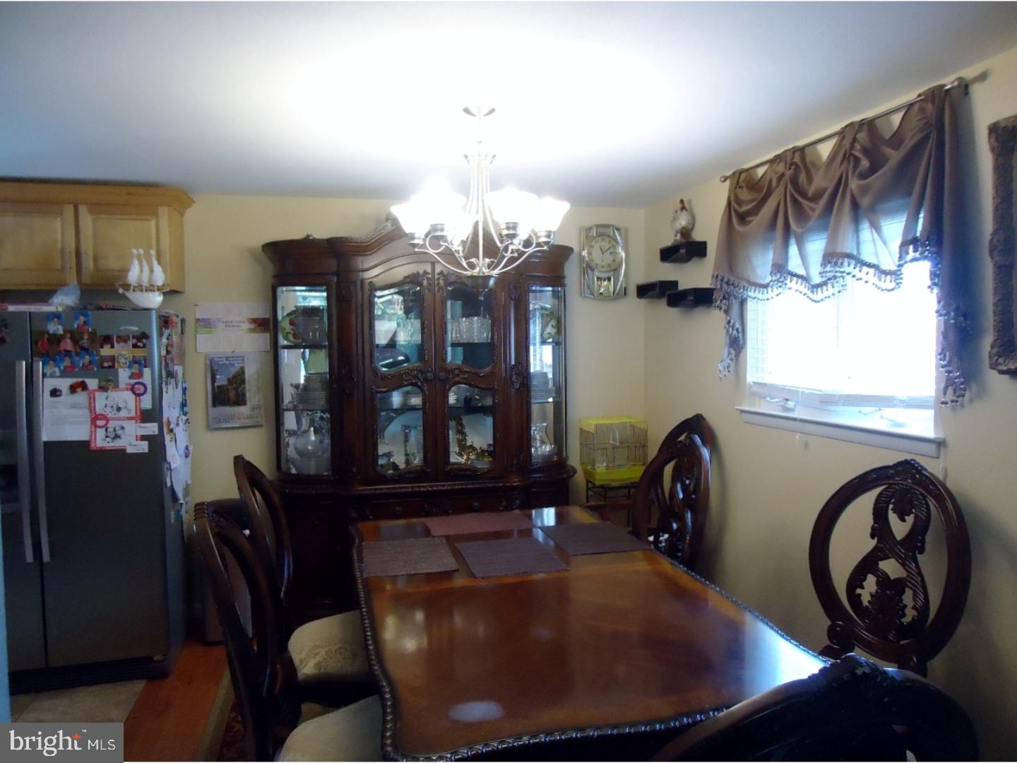 859 Aster Road Warminster, PA 18974 - Photo 8 of 11 Gallery Image 8