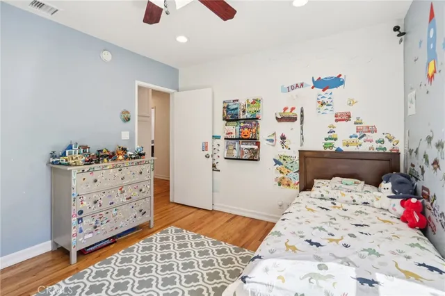 $999,950 | 18937 Sylvan Street, Tarzana, CA 91335