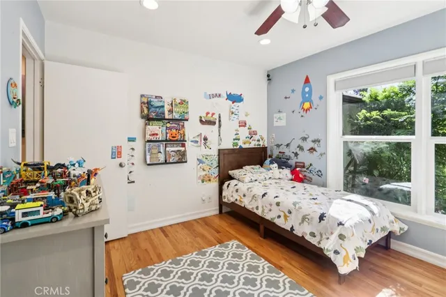 $999,950 | 18937 Sylvan Street, Tarzana, CA 91335