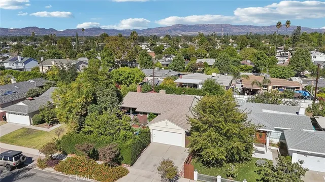 $999,950 | 18937 Sylvan Street, Tarzana, CA 91335