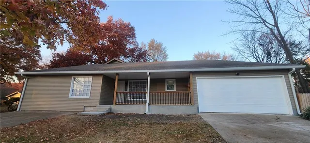 $549,000 | 8641 Broadmoor Street, Overland Park, KS 66212