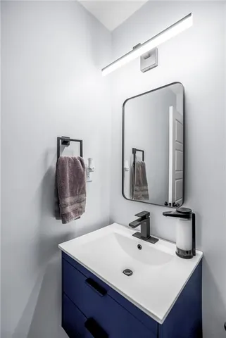 $570,000 | 8641 Broadmoor Street, Overland Park, KS 66212