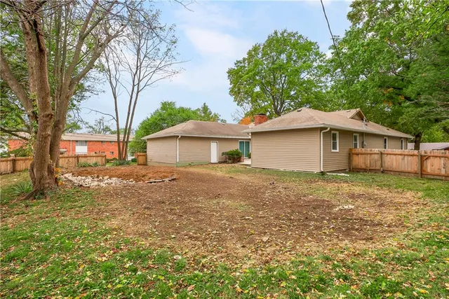 $549,000 | 8641 Broadmoor Street, Overland Park, KS 66212