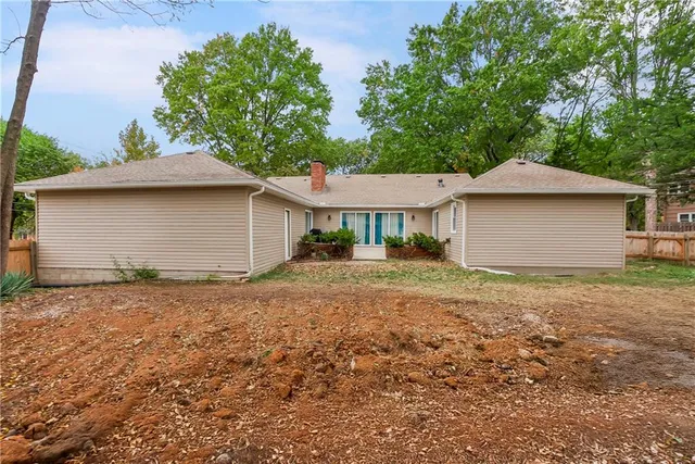 $570,000 | 8641 Broadmoor Street, Overland Park, KS 66212