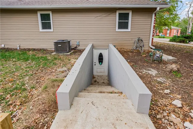 $570,000 | 8641 Broadmoor Street, Overland Park, KS 66212