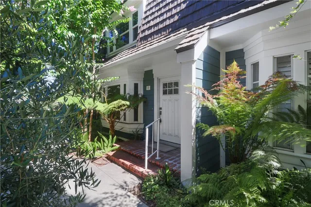 $675,000 | 259 North Holliston Avenue, Unit 1, Pasadena, CA 91106