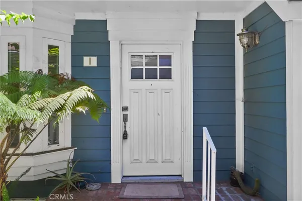 $650,000 | 259 North Holliston Avenue, Unit 1, Pasadena, CA 91106
