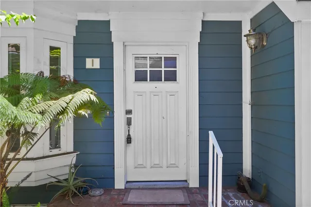 $675,000 | 259 North Holliston Avenue, Unit 1, Pasadena, CA 91106
