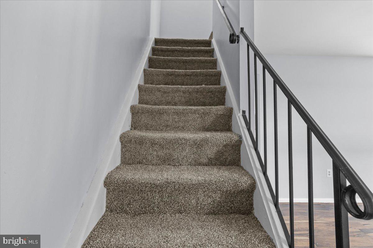 10 Longbow Court Sicklerville, NJ 08081 - Photo 15 of 26 a view of entryway