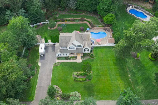 $990,000 | 2835 North Wading River Road, Wading River, NY 11792
