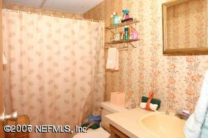 1136 Fields Road Jacksonville, FL 32218 - Photo 3 of 9 Bathroom