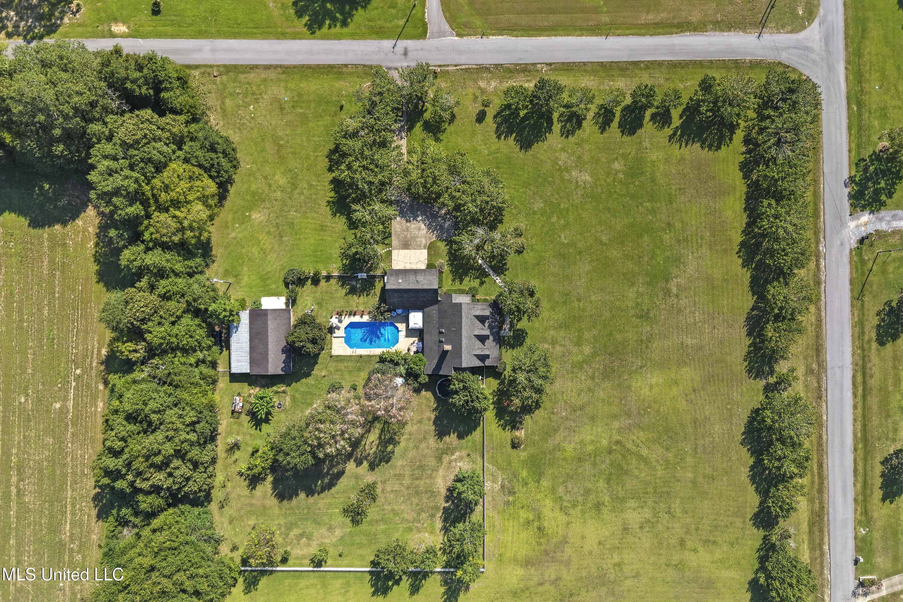 147 Blue Springs Road Lucedale, MS 39452 - Photo 6 of 83 0002