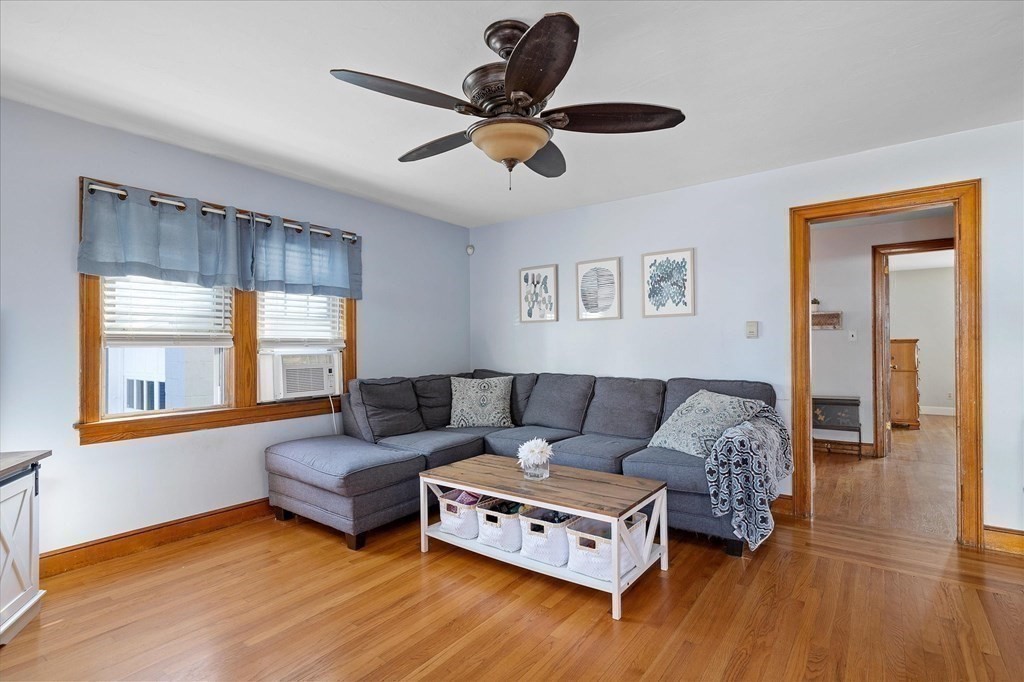 5 Liscomb Street Worcester, MA 01604 - Photo 4 of 29 Gallery Image 4
